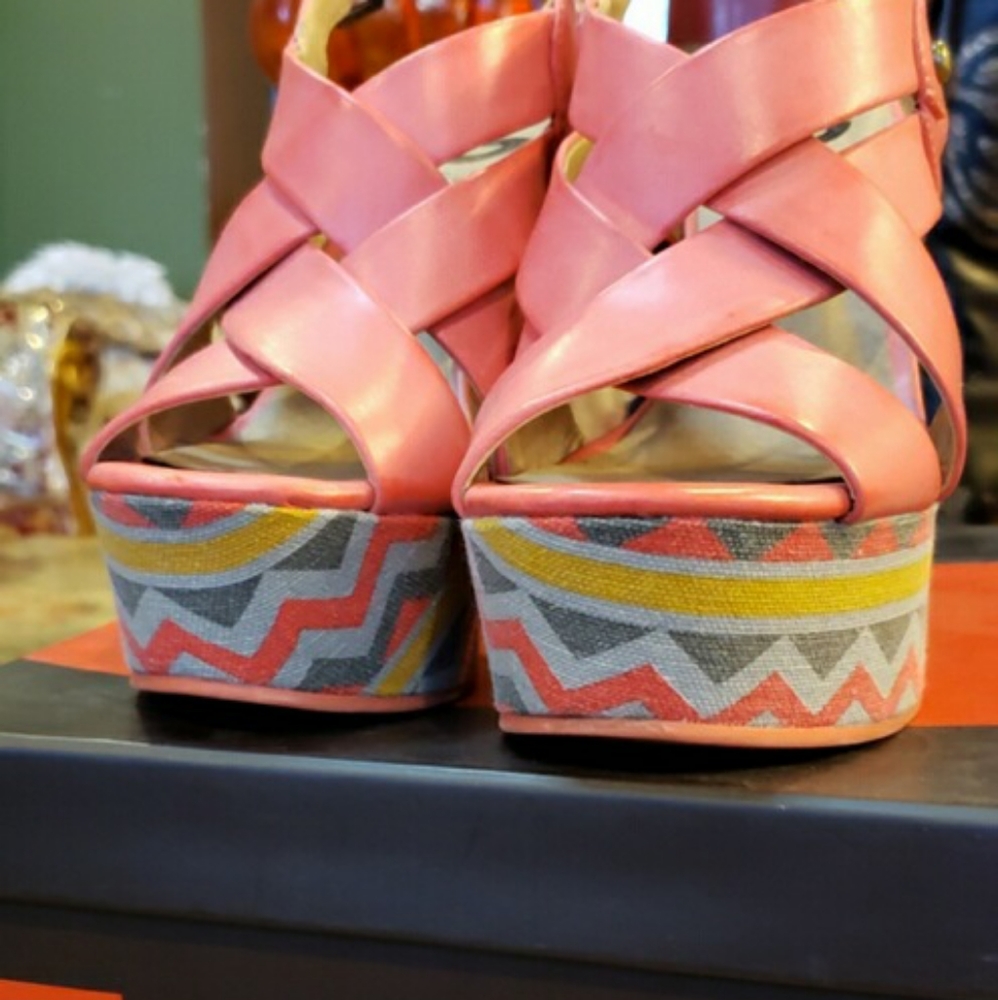 Shoes - Picture 2 of 4